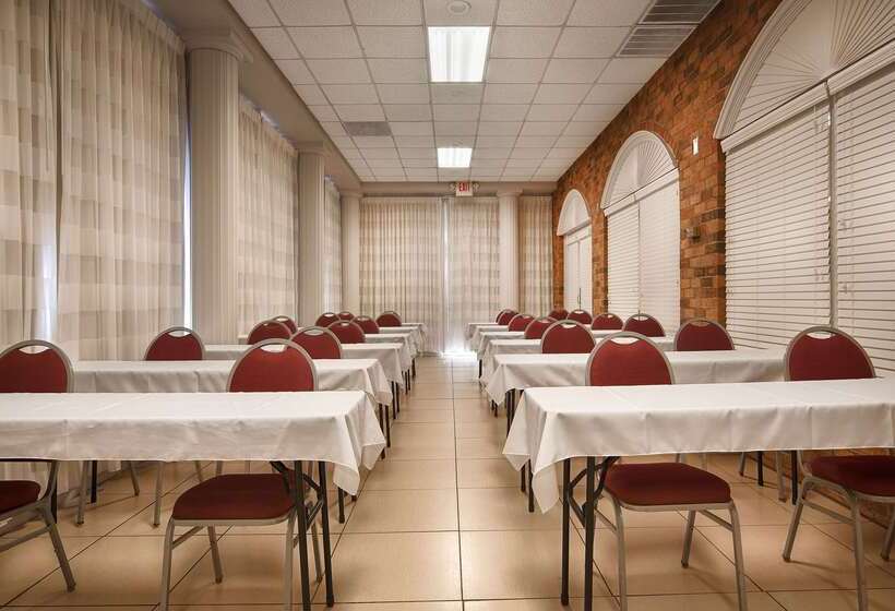 فندق Best Western Greenville Airport