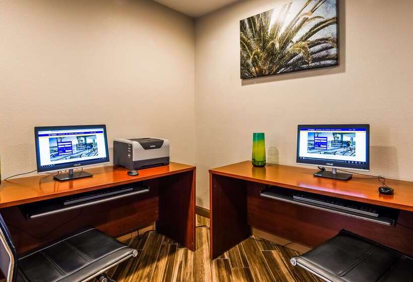 בית מלון כפרי Best Western Pahrump Oasis