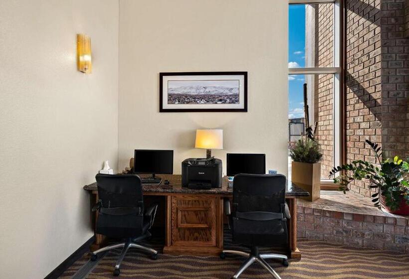 בית מלון כפרי Best Western Plus Gold Country Inn