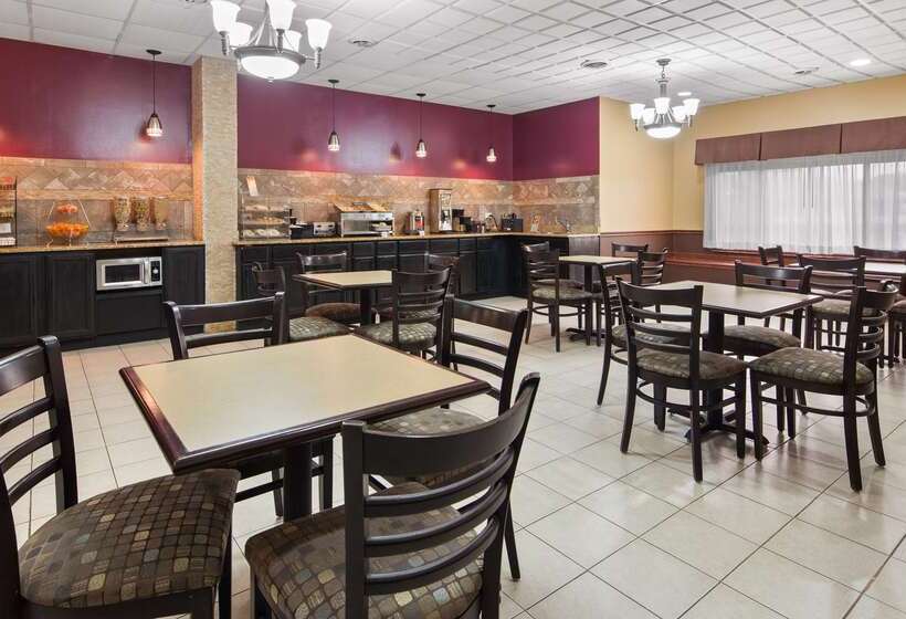 فندق Americinn By Wyndham Woodstock Il