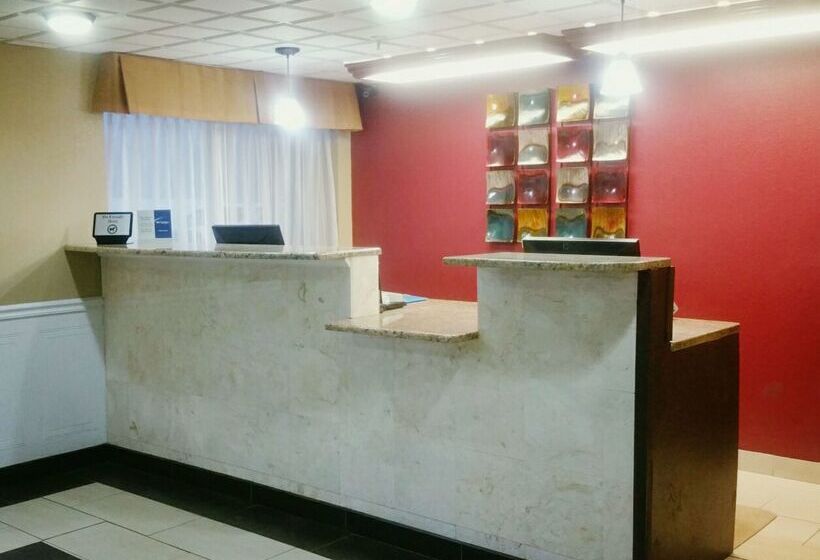 فندق Americinn By Wyndham Woodstock Il