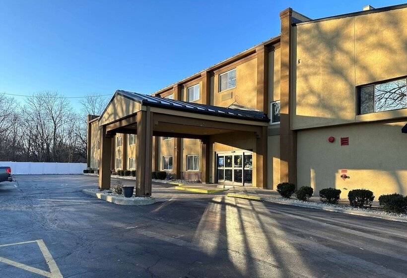 فندق Americinn By Wyndham Woodstock Il