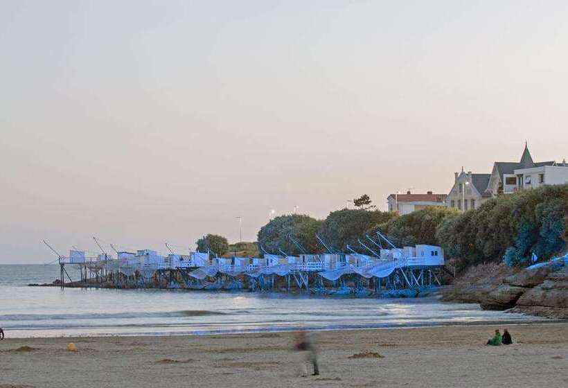 Brit Hotel Hermitage