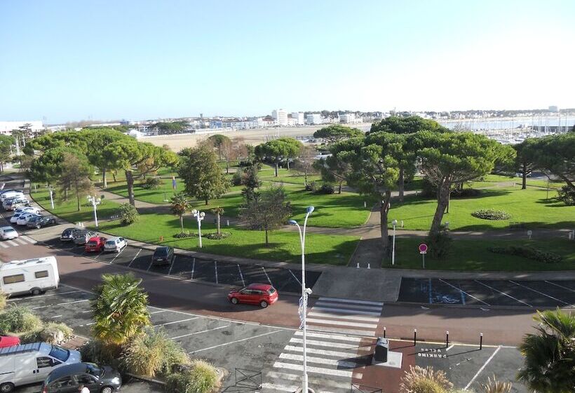 Brit Hotel Hermitage