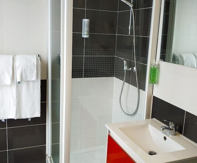 Brit Hotel Hermitage