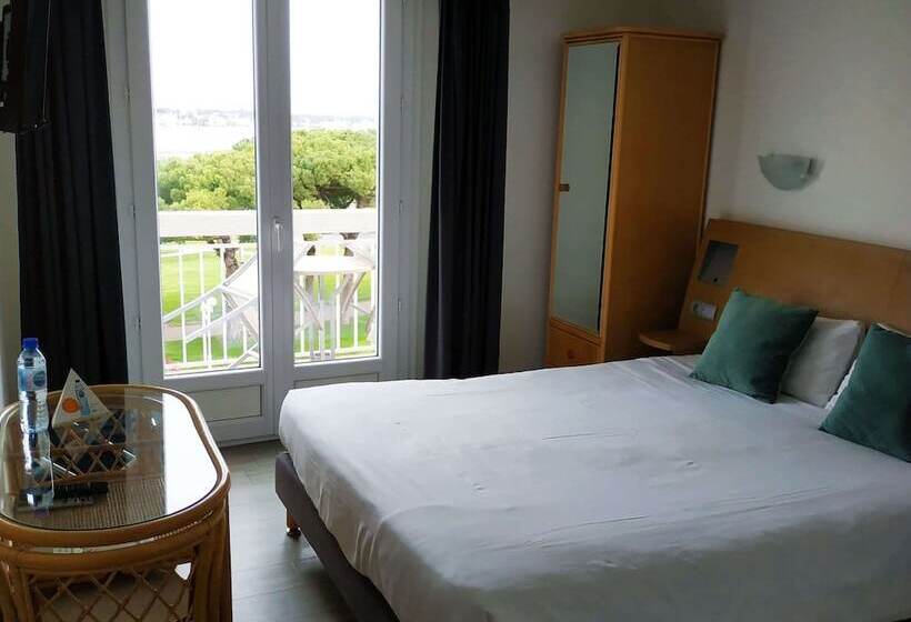 Brit Hotel Hermitage