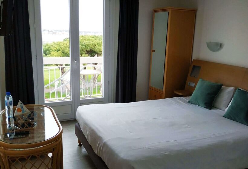 Brit Hotel Hermitage