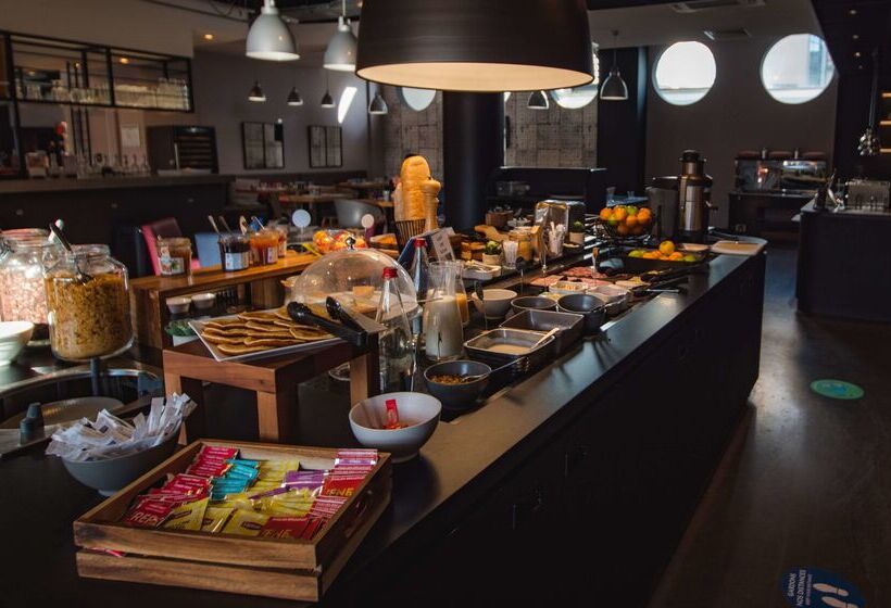 ホテル Campanile Nice Aéroport