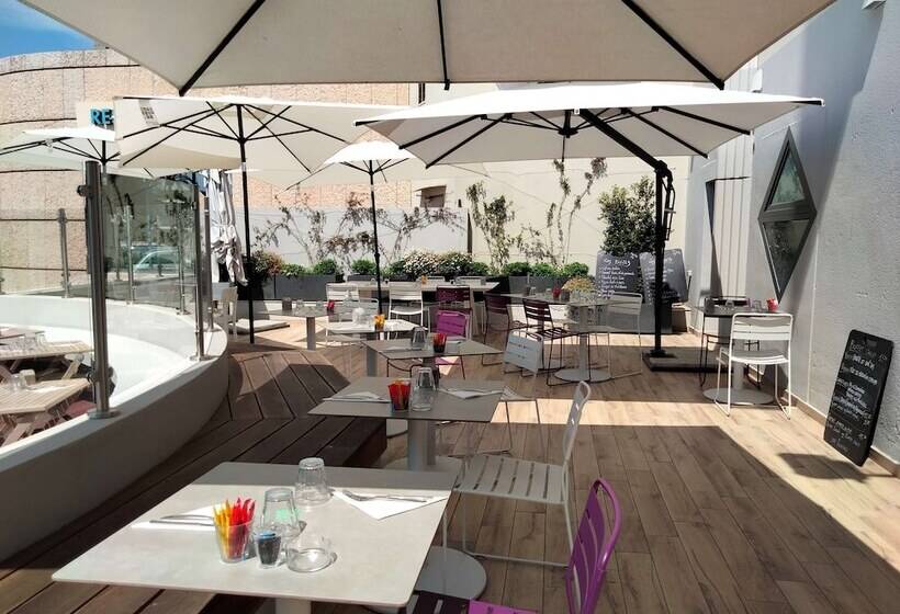 ホテル Campanile Nice Aéroport