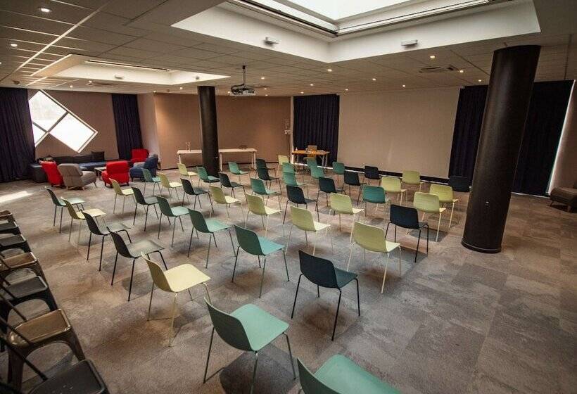 ホテル Campanile Nice Aéroport