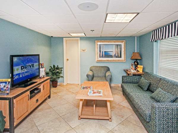 هتل Carolinian Beach Resort