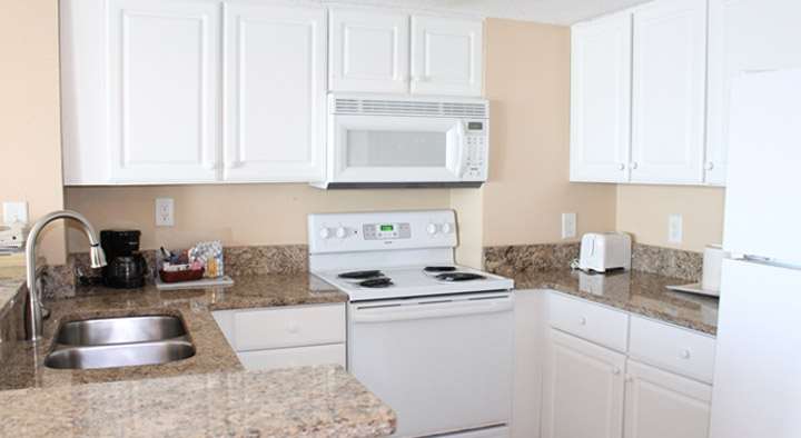 هتل Carolinian Beach Resort