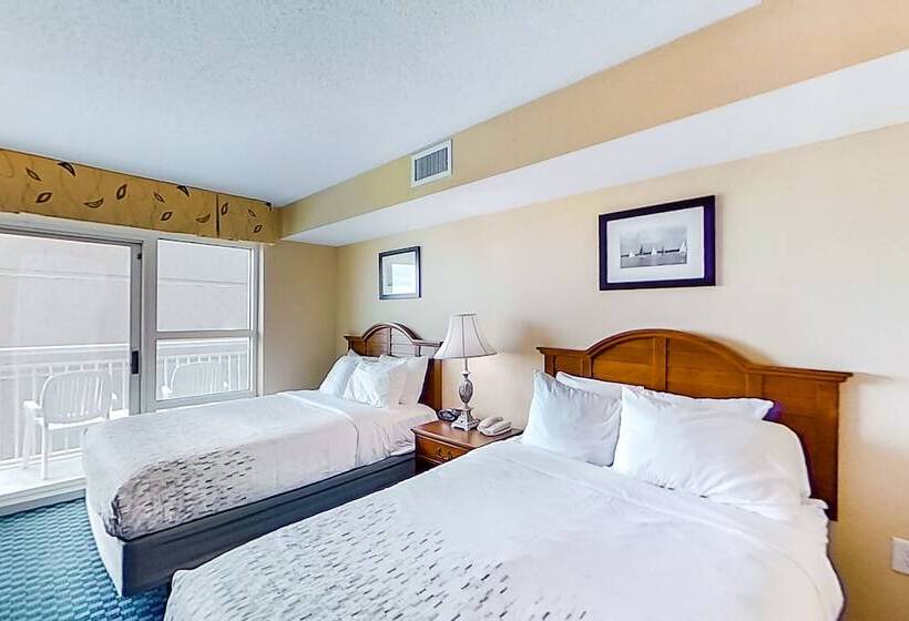 هتل Carolinian Beach Resort