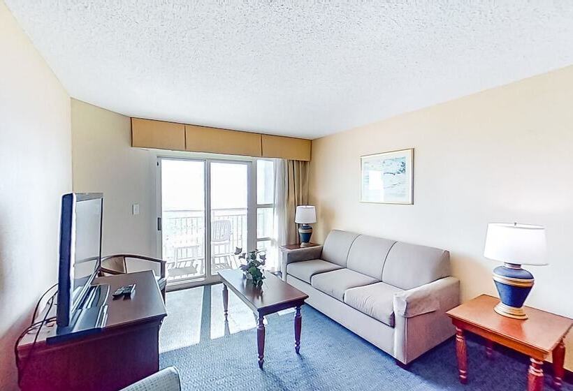 هتل Carolinian Beach Resort