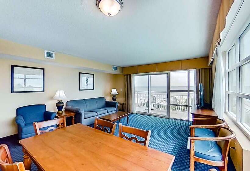 هتل Carolinian Beach Resort