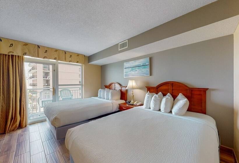 هتل Carolinian Beach Resort