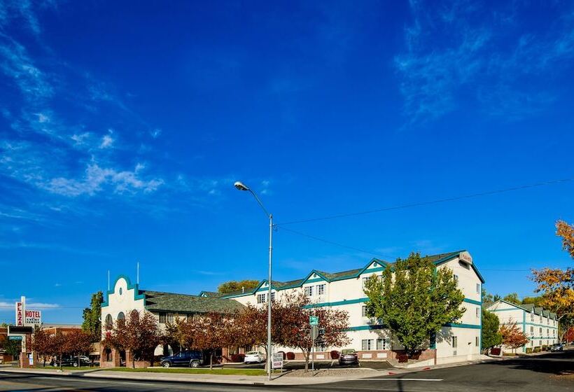 Отель Carson City Plaza