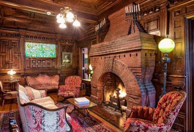 호텔 Cedar Crest Inn