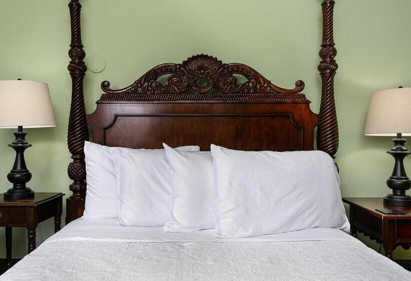 호텔 Cedar Crest Inn