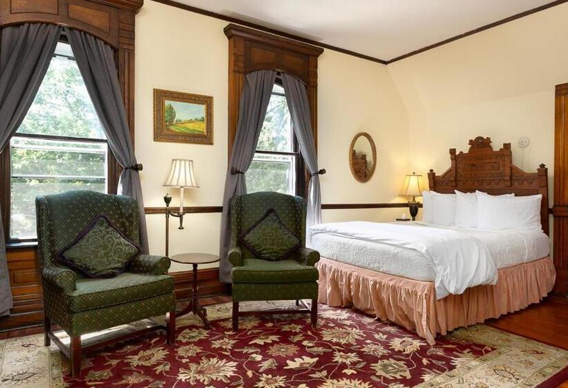 فندق Cedar Crest Inn