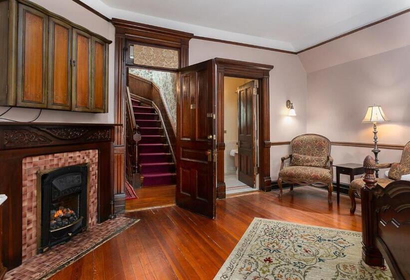 호텔 Cedar Crest Inn