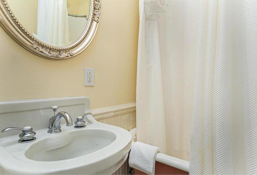 호텔 Cedar Crest Inn