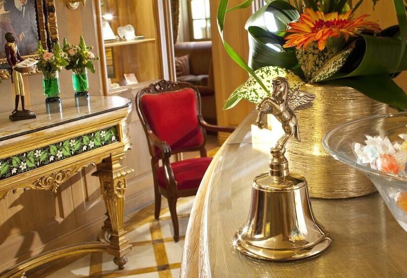 هتل Chambiges Elysees