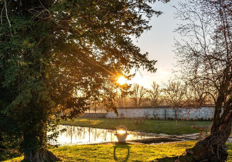 בית מלון כפרי Château De Courcelles   Relais & Châteaux