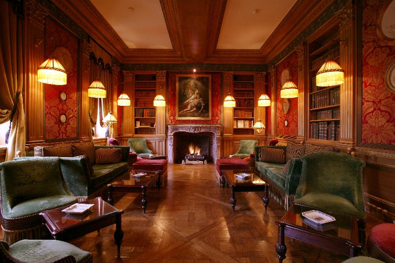 בית מלון כפרי Château De Courcelles   Relais & Châteaux