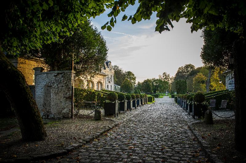 فندق Château De Courcelles   Relais & Châteaux