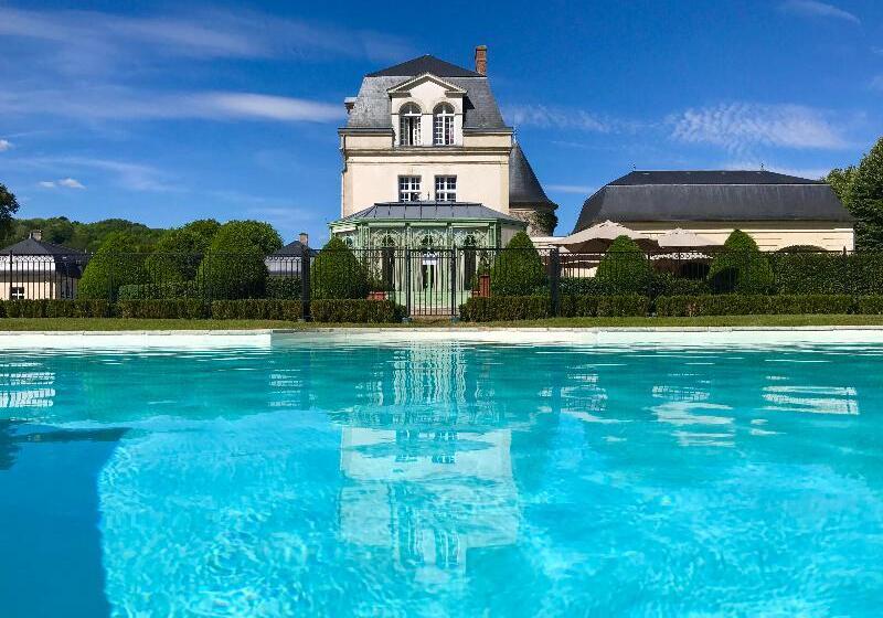 فندق Château De Courcelles   Relais & Châteaux