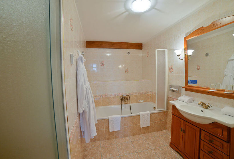 فندق Château De Salles