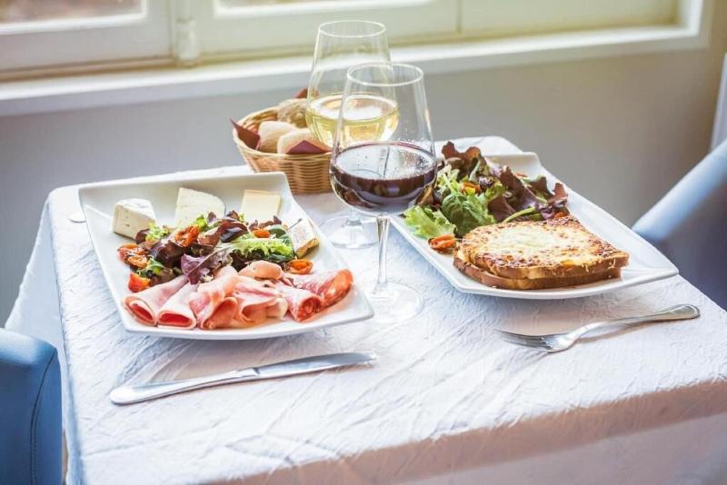 בית מלון כפרי Chenal