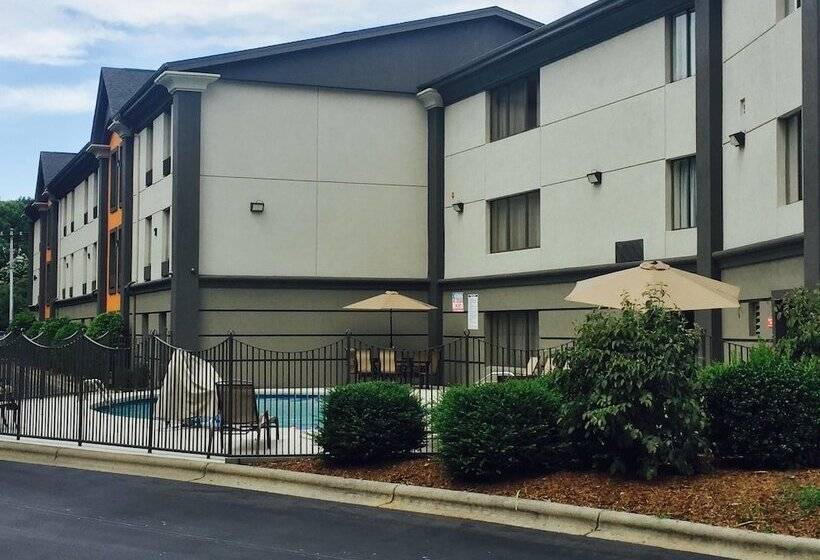 Отель Comfort Inn Asheville East Blue Ridge Pkwy Access