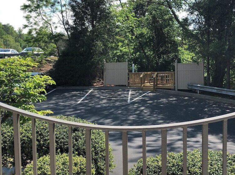 Отель Comfort Inn Asheville East Blue Ridge Pkwy Access