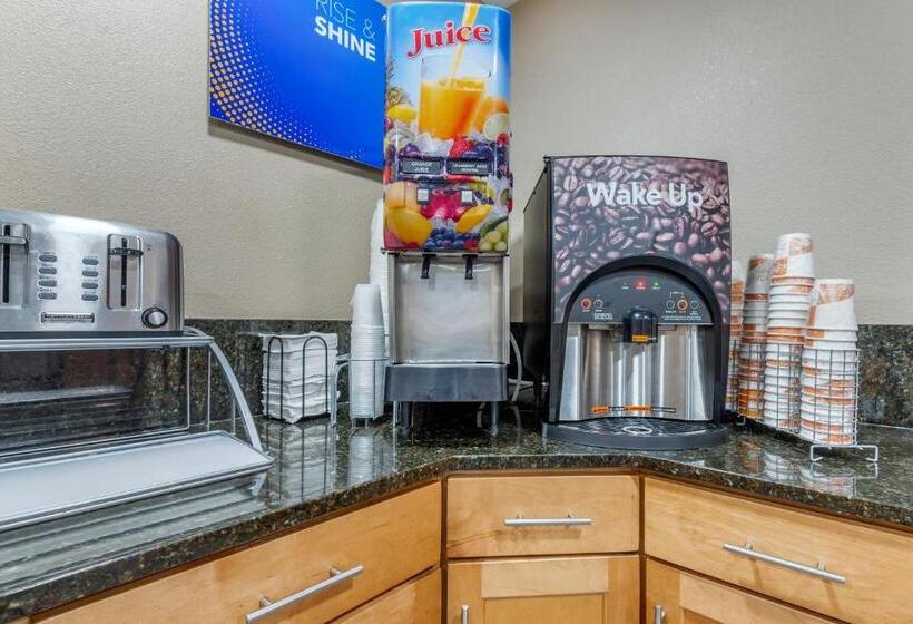 Отель Comfort Inn Asheville East Blue Ridge Pkwy Access