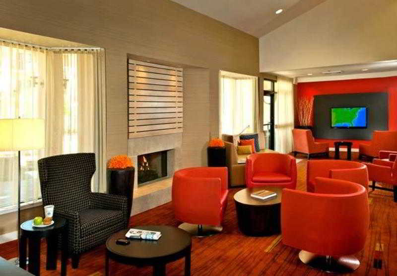 酒店 Courtyard By Marriott Fayetteville