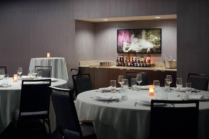 酒店 Courtyard By Marriott Fayetteville