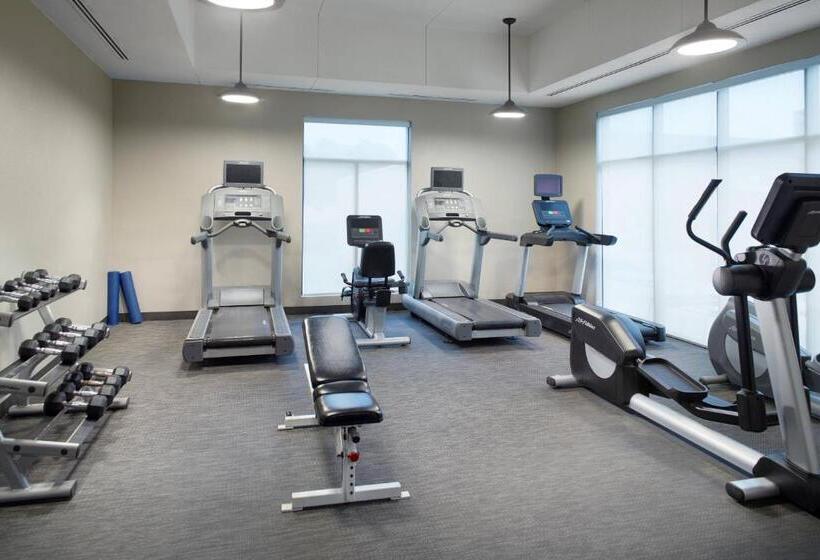 酒店 Courtyard By Marriott Fayetteville