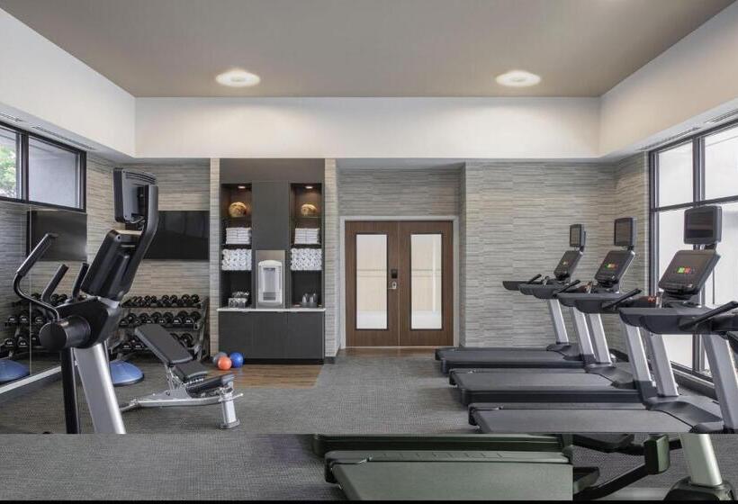 酒店 Courtyard By Marriott Greensboro