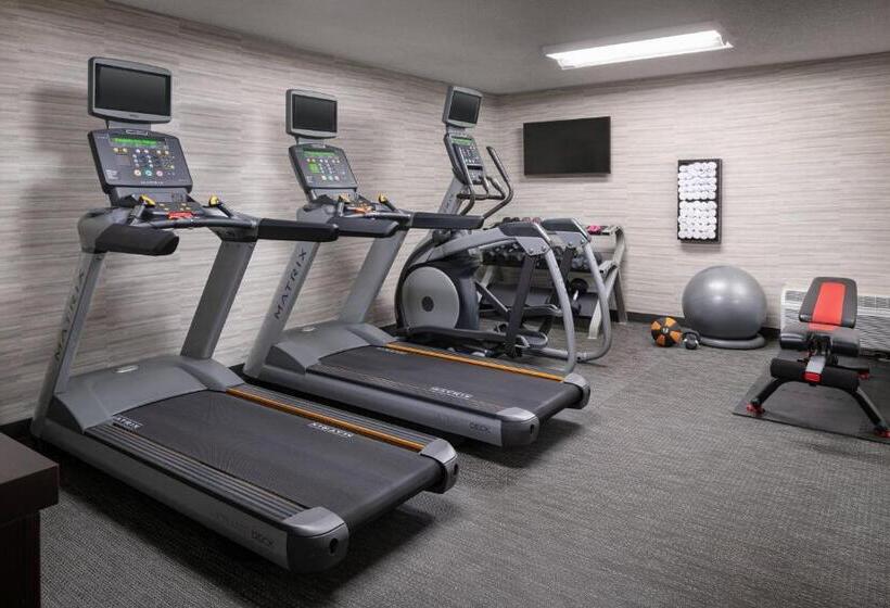 هتل Courtyard By Marriott Las Vegas Convention Center