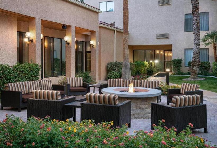 בית מלון כפרי Courtyard By Marriott Las Vegas Convention Center