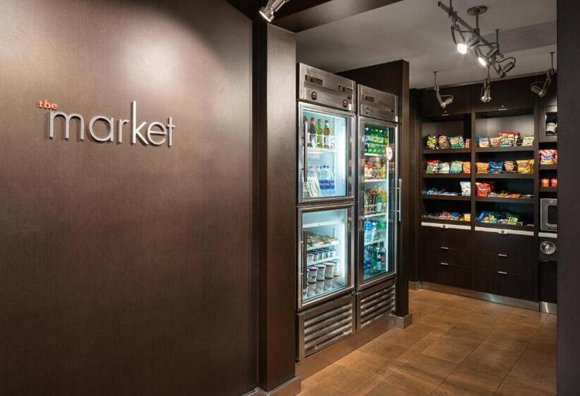 בית מלון כפרי Courtyard By Marriott Las Vegas Convention Center