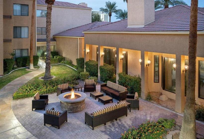 هتل Courtyard By Marriott Las Vegas Convention Center