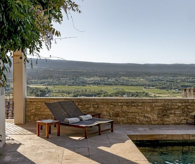 فندق Crillon Le Brave