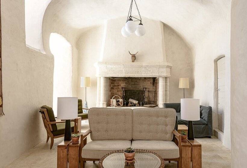 فندق Crillon Le Brave