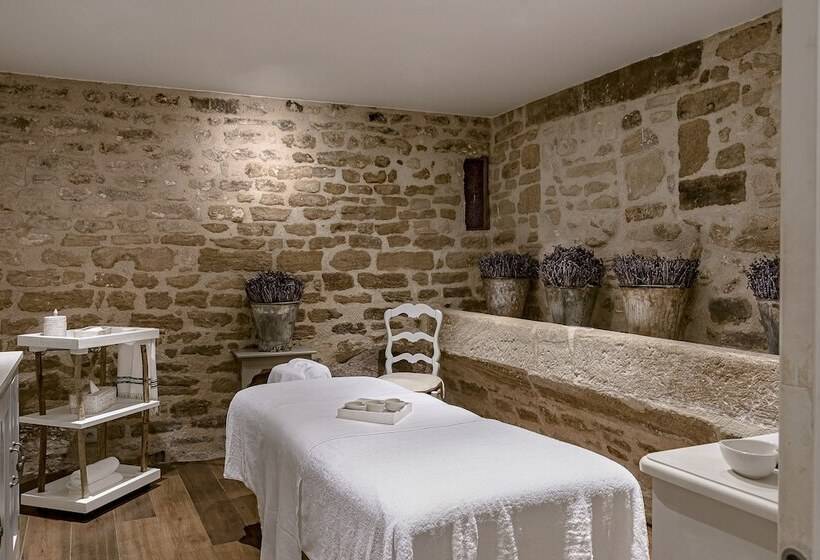 فندق Crillon Le Brave