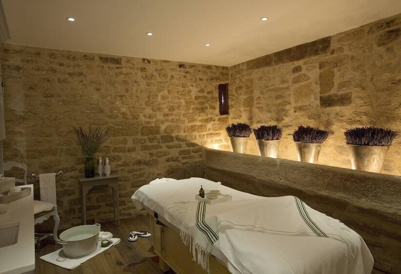 فندق Crillon Le Brave