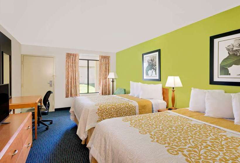 בית מלון כפרי Days Inn By Wyndham Easton