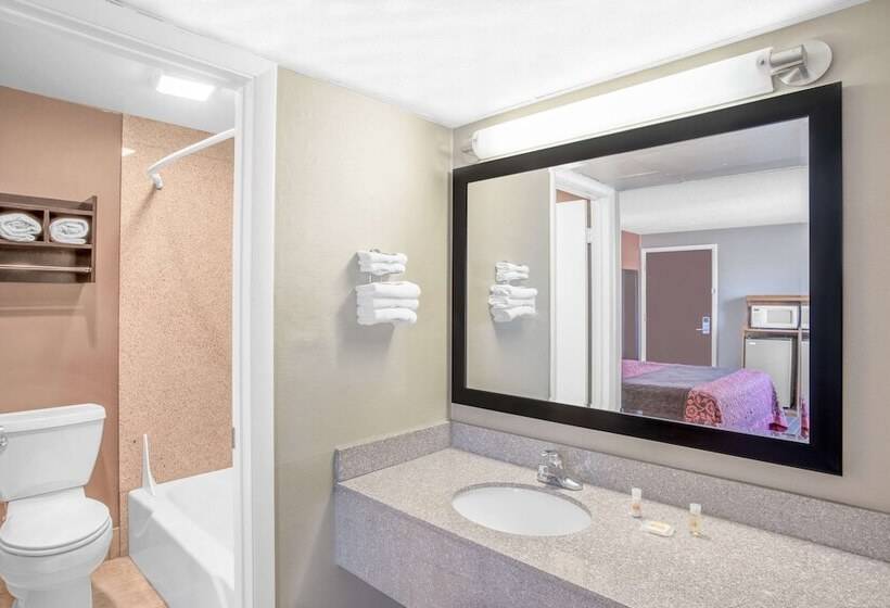 هتل Days Inn By Wyndham Elko
